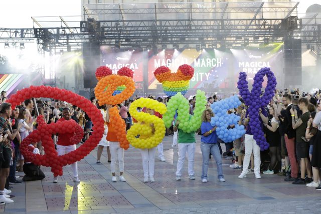 dlp pride 2019.jpg (70 KB)